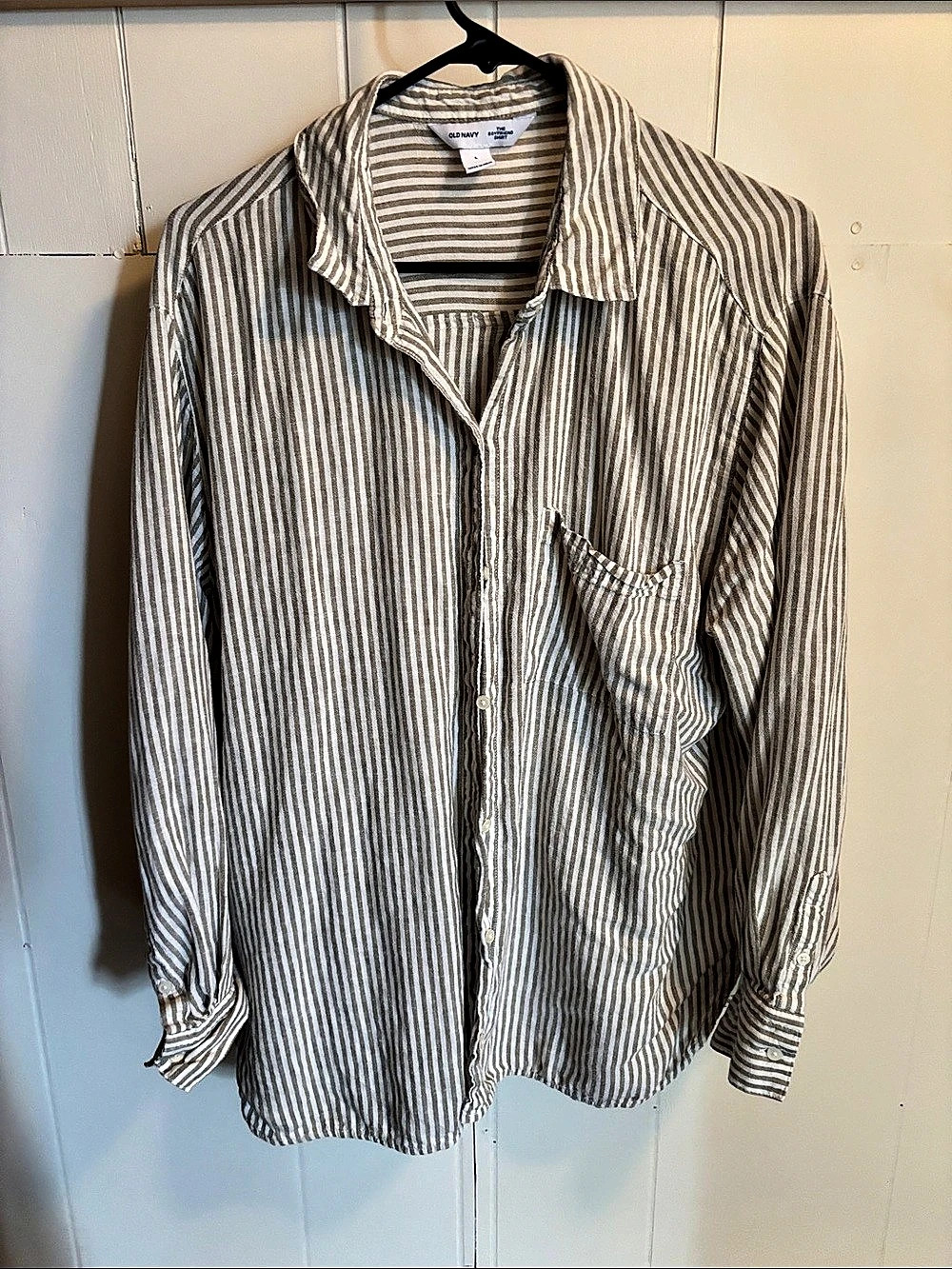 Old Navy The Boyfriend Shirt Striped Button Down Gray & White Large
